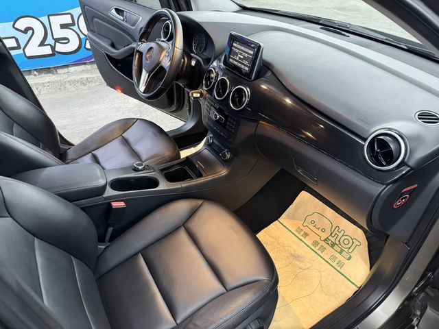 M-BENZ賓士 B180  第9張相片