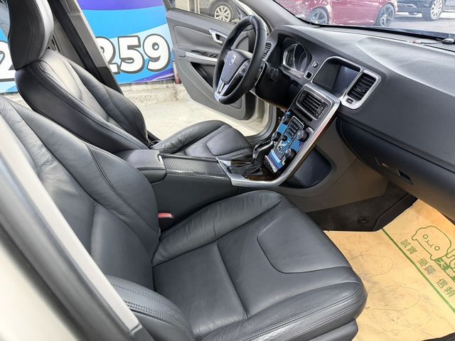VOLVO富豪 S60  第8張相片