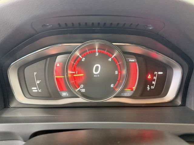 VOLVO富豪 V60  第12張相片