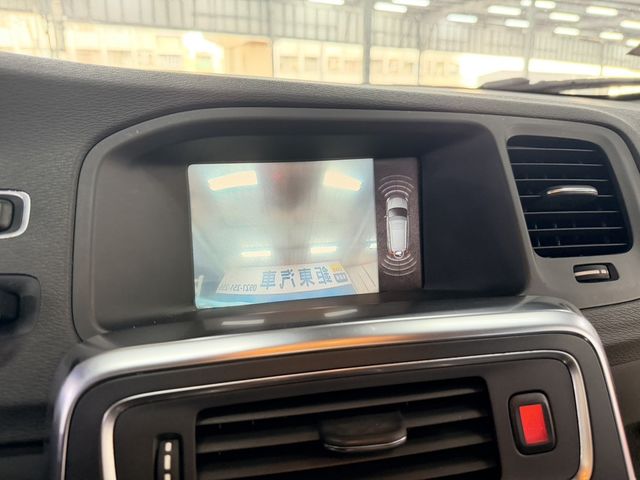 VOLVO富豪 V60  第13張相片