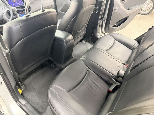 HYUNDAI現代 ELANTRA  第9張相片