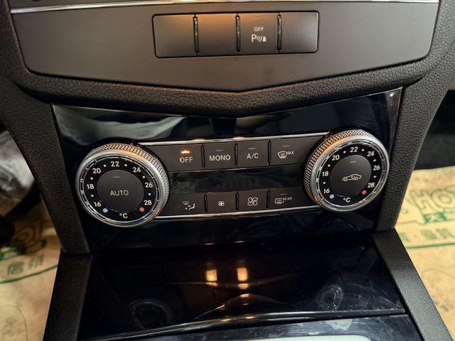 M-BENZ賓士 C200K  第12張相片