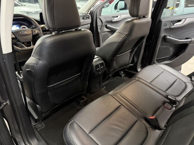 FORD福特 KUGA  第9張相片