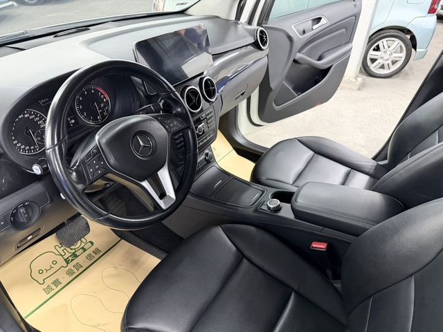 M-BENZ賓士 B180  第8張相片