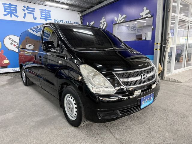 HYUNDAI現代 STAREX  第3張相片