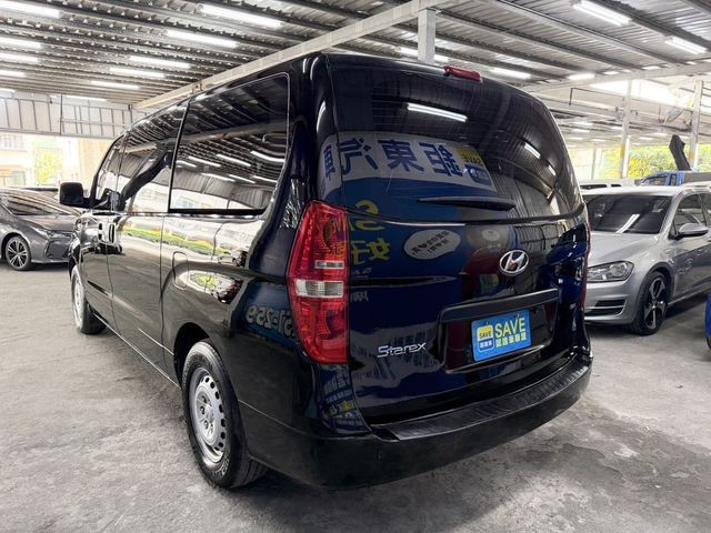 HYUNDAI現代 STAREX  第5張相片