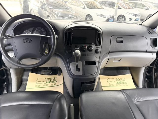 HYUNDAI現代 STAREX  第6張相片