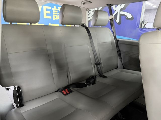 VOLKSWAGEN福斯 T5  第10張相片
