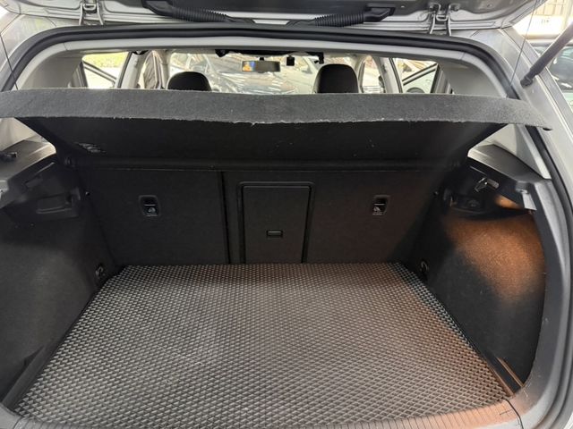 VOLKSWAGEN福斯 GOLF  第6張相片