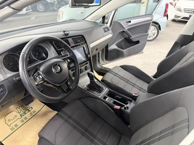 VOLKSWAGEN福斯 GOLF  第8張相片