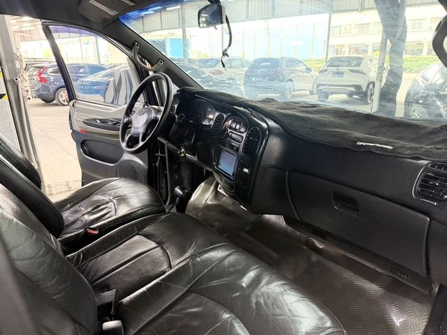 HYUNDAI現代 STAREX  第7張相片