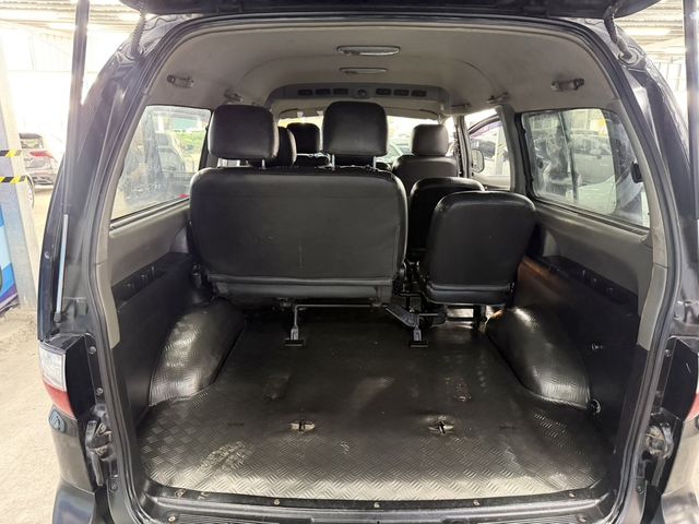 HYUNDAI現代 STAREX  第10張相片