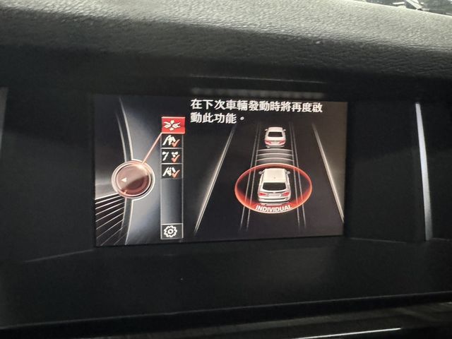 BMW寶馬 X3  第12張相片