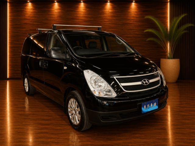 HYUNDAI現代 STAREX  第3張相片