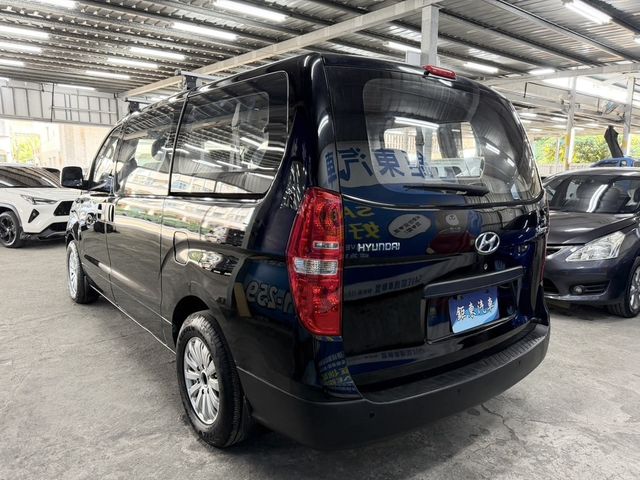 HYUNDAI現代 STAREX  第5張相片