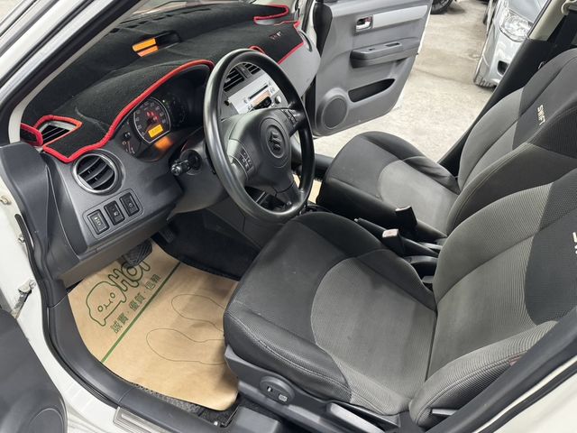 SUZUKI鈴木 SWIFT  第7張相片