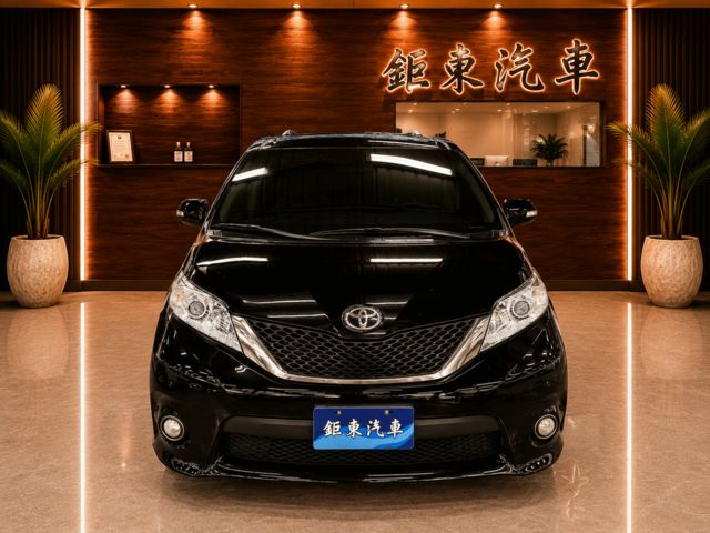 TOYOTA豐田 SIENNA  第2張相片