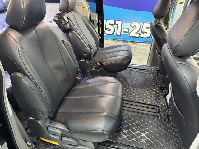 TOYOTA豐田 SIENNA  第10張相片