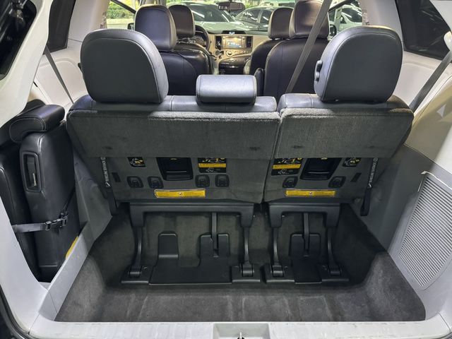 TOYOTA豐田 SIENNA  第12張相片
