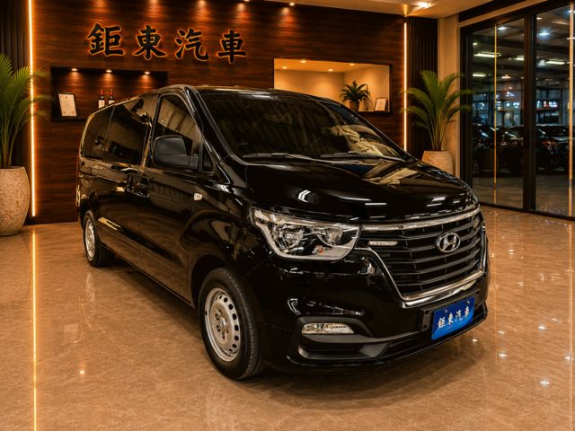 HYUNDAI現代 STAREX  第3張相片