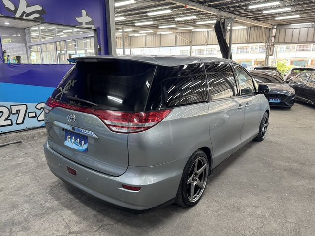 TOYOTA豐田 PREVIA  第4張相片