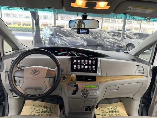 TOYOTA豐田 PREVIA  第6張相片