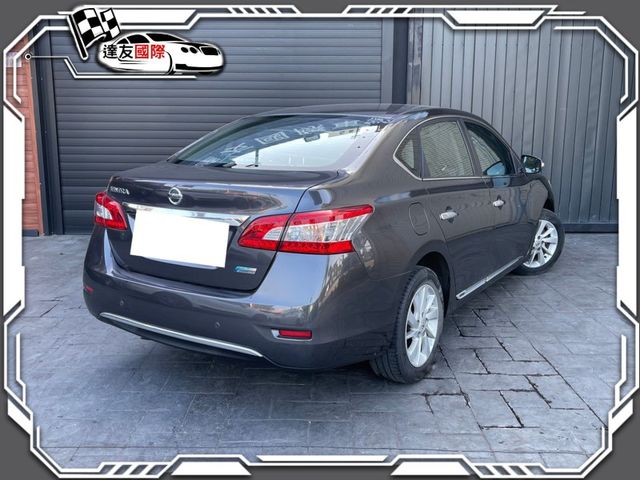 Nissan Sentra  第5張相片