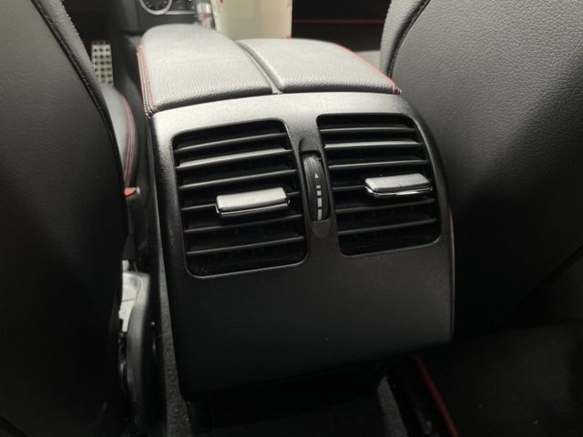 Mercedes-Benz/賓士 C250  第1張相片