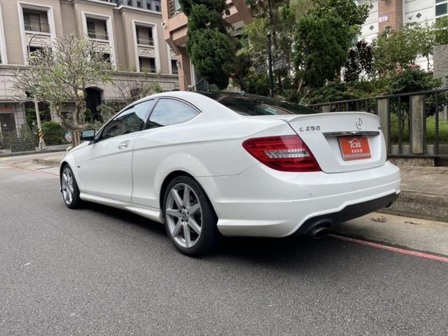 Mercedes-Benz/賓士 C250  第8張相片