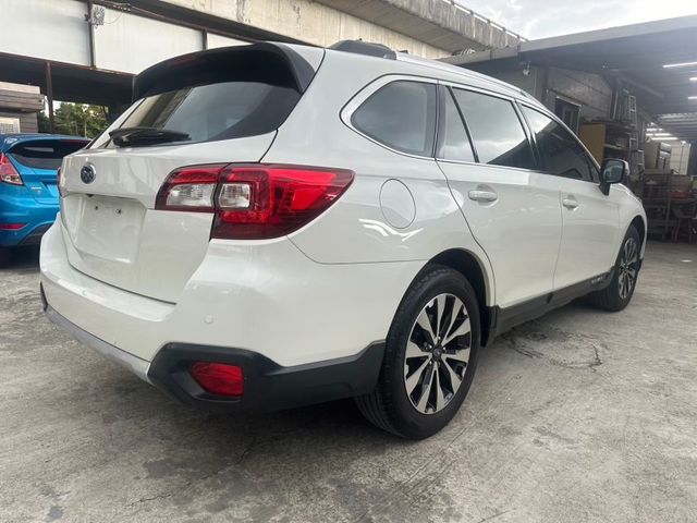 Subaru Outback  第9張相片