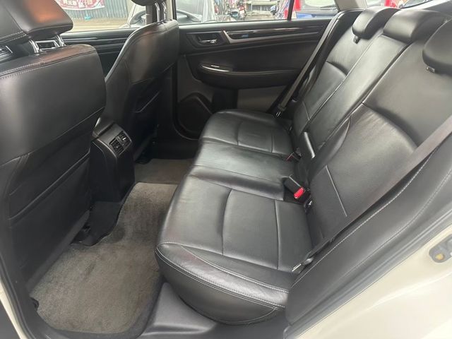 Subaru Outback  第10張相片