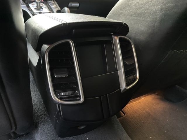 Porsche保時捷 Cayenne   第2張相片