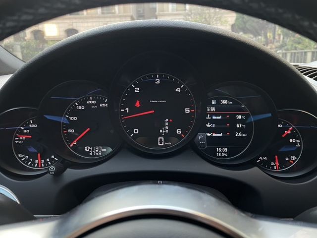 Porsche保時捷 Cayenne   第11張相片
