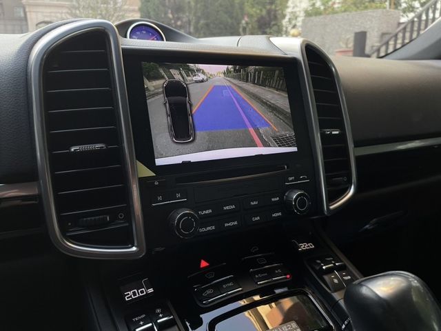 Porsche保時捷 Cayenne   第15張相片