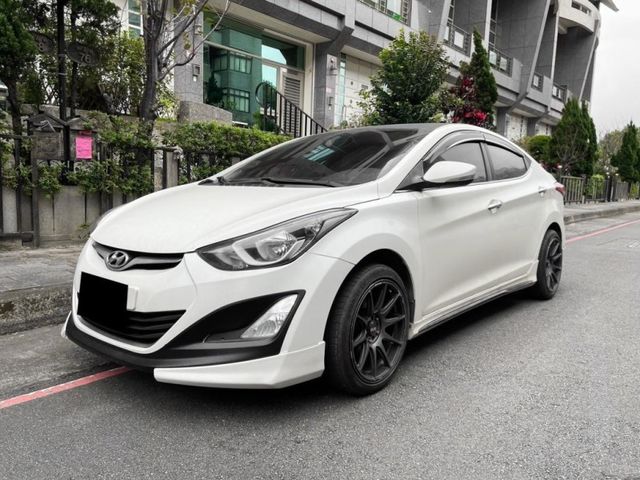 Hyundai Elantra  第2張相片