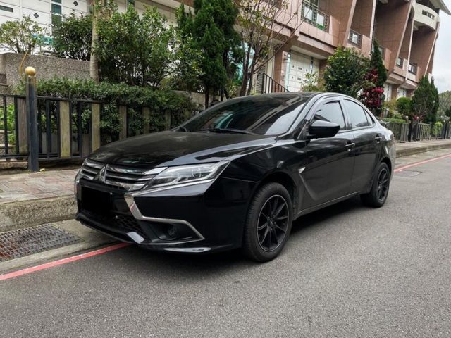 Mitsubishi Lancer  第1張相片