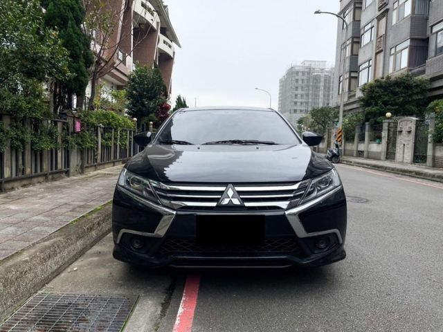 Mitsubishi Lancer  第2張相片