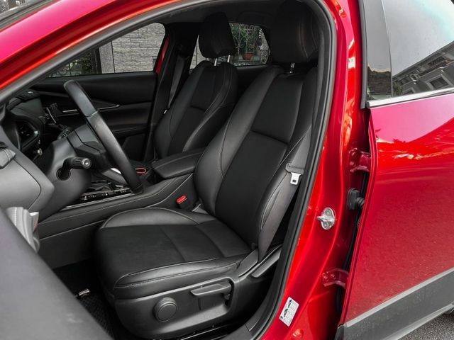 Mazda CX-30  第8張相片