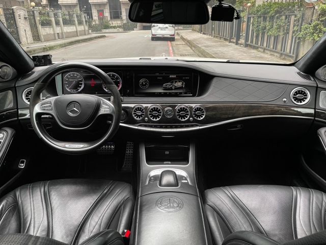 Mercedes-Benz/賓士 S63 AMG  第19張相片