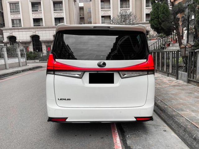 Lexus LM  第5張相片
