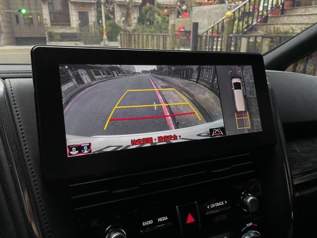 Lexus LM  第14張相片