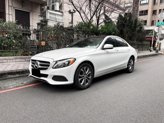 Mercedes-Benz/賓士 C300  第2張相片