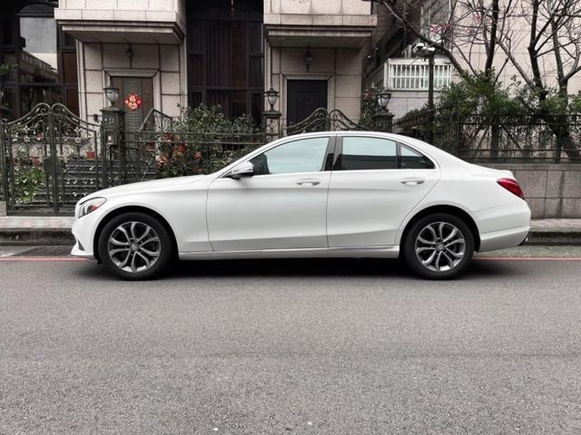 Mercedes-Benz/賓士 C300  第4張相片
