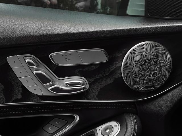 Mercedes-Benz/賓士 C300  第9張相片