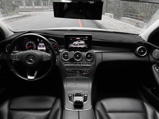 Mercedes-Benz/賓士 C300  第14張相片