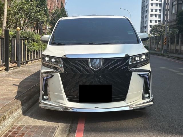 Toyota ALPHARD  第4張相片