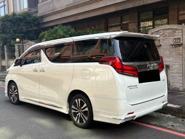 Toyota ALPHARD  第6張相片