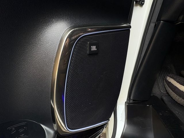 Toyota ALPHARD  第15張相片