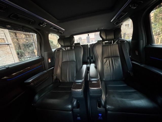 Toyota ALPHARD  第23張相片