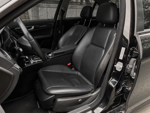 Mercedes-Benz/賓士 C200  第7張相片